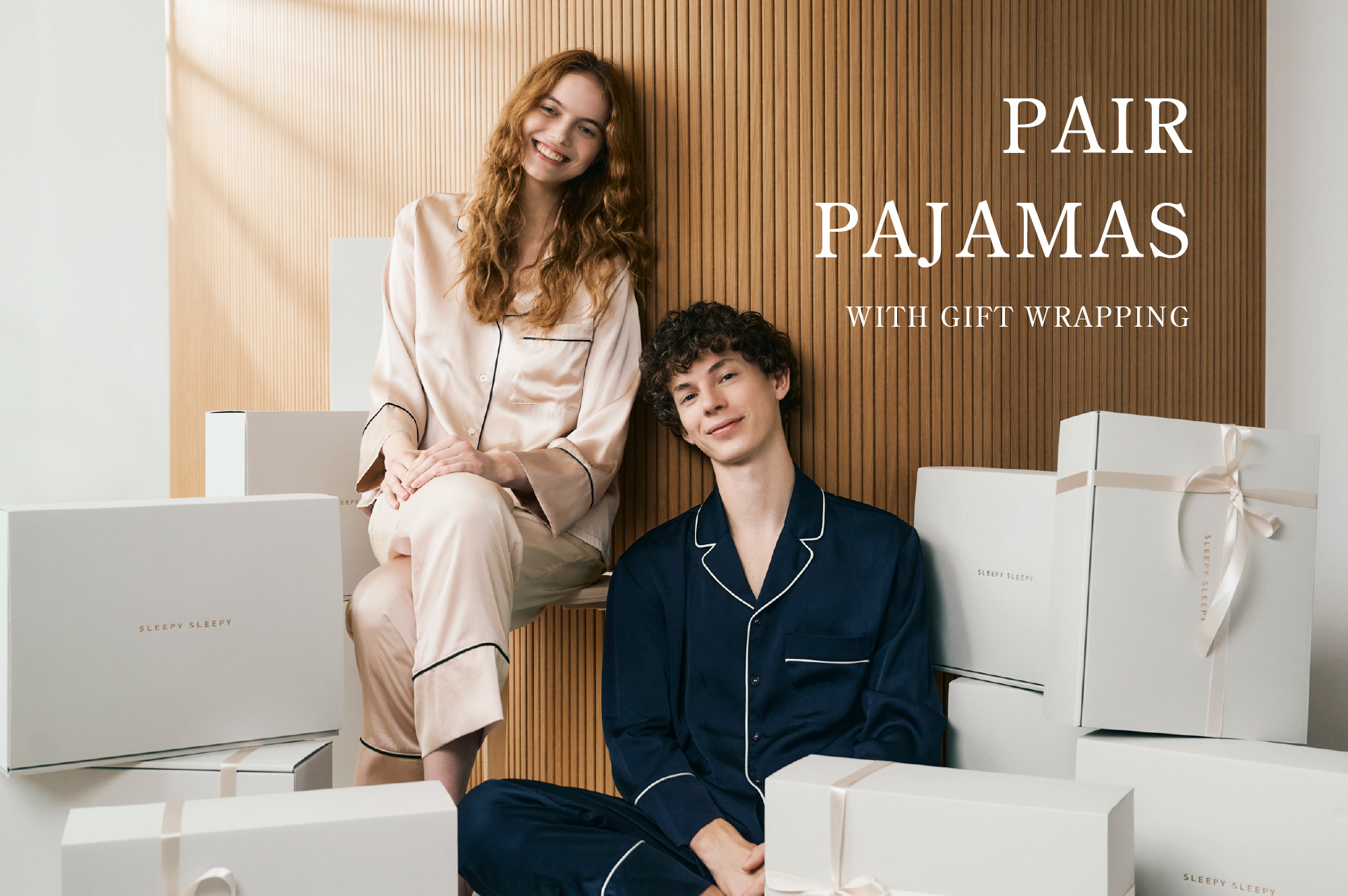 ギフトラッピングされたペアパジャマ