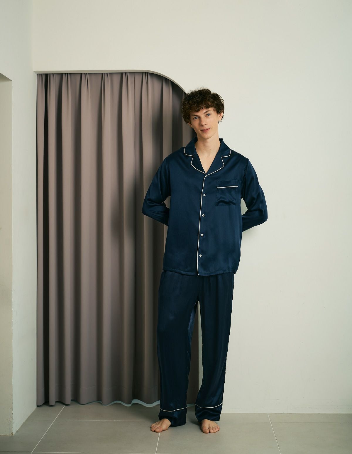 ダークネイビーシルクパジャマ 高級シルクパジャマ ナイトウェア 9,800円 | 【公式】Silk de Night