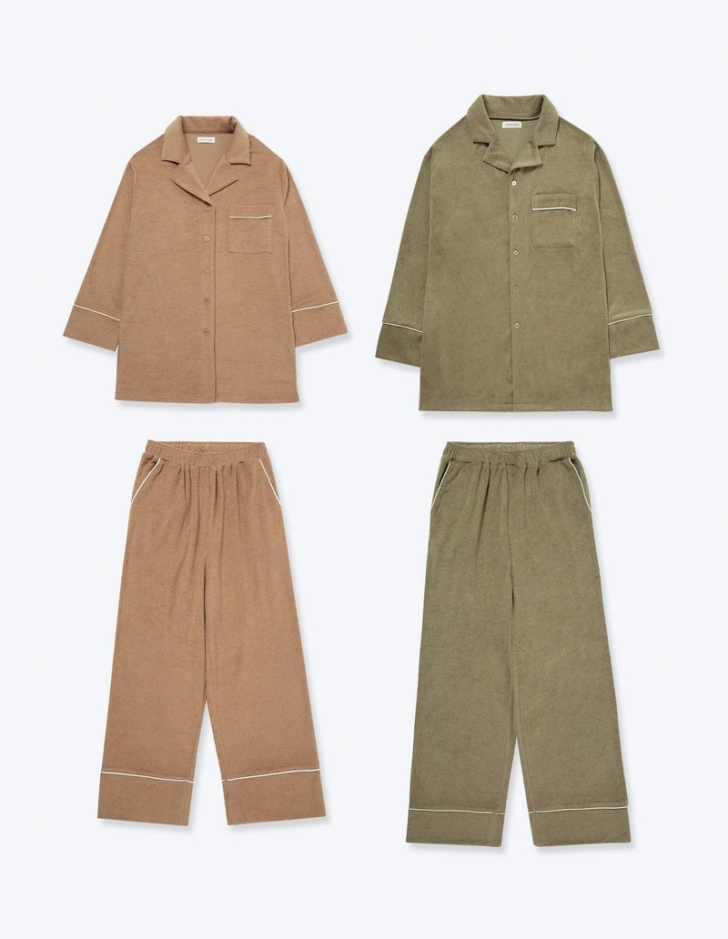 ブラウン(レディース)＋カーキ(メンズ)